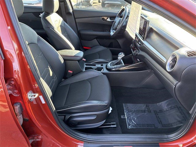 Used 2023 Kia Forte GT-Line w/ GT-Line Technology Package image 9