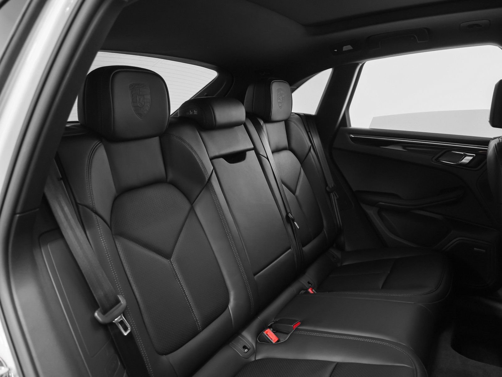 New 2026 Porsche Macan image 25