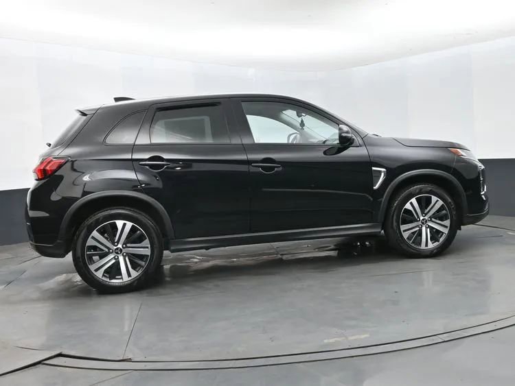 Used 2025 Mitsubishi Outlander Sport ES AWD/4WD image 4