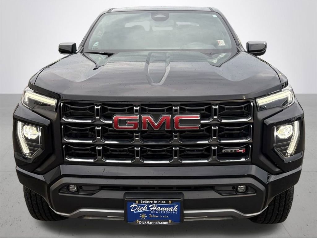 Used 2024 GMC Canyon AT4 image 3