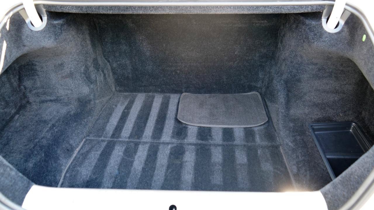 Used 2011 Rolls-Royce Ghost RWD image 95