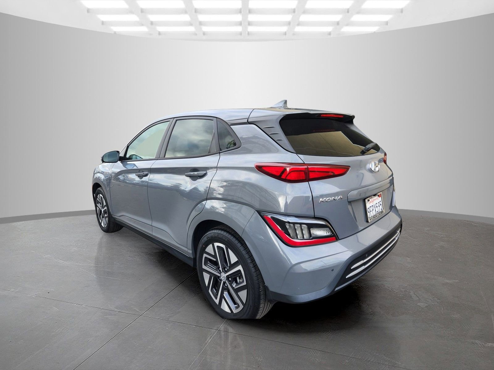Certified 2023 Hyundai Kona Limited FWD image 5