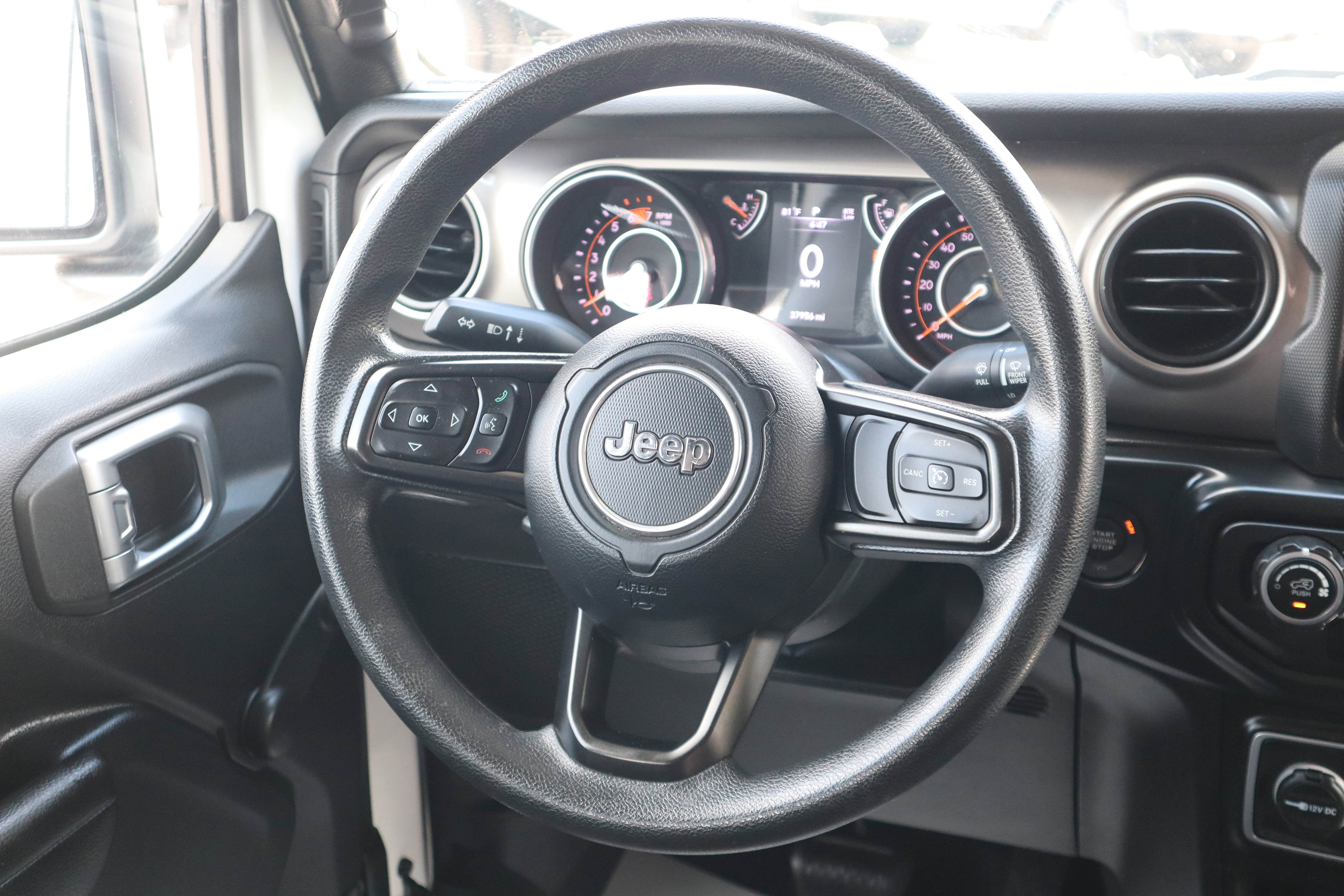 Used 2018 Jeep Wrangler Unlimited Sport AWD/4WD image 14