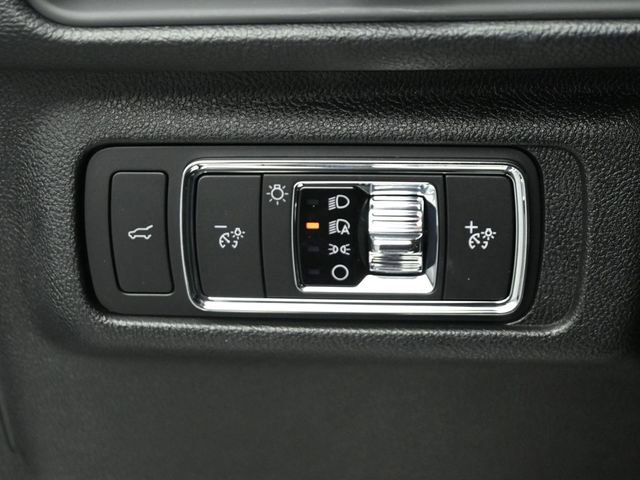 Certified 2022 Lincoln Corsair AWD w/ Equipment Group 101A image 11