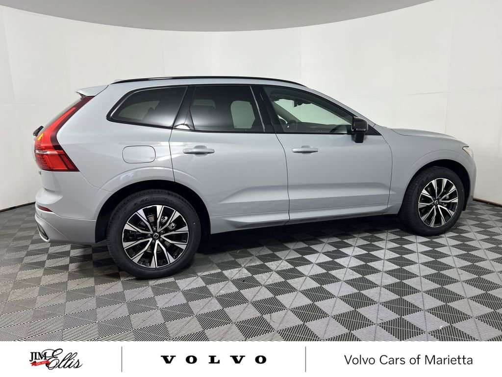 New 2025 Volvo XC60 B5 Core w/ Climate Package image 9