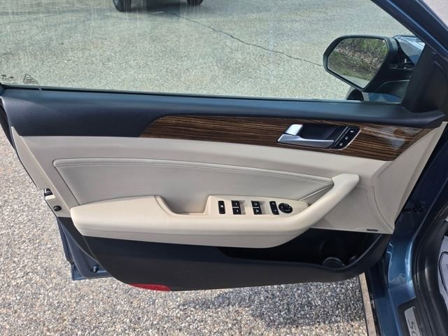 Used 2017 Hyundai Sonata Limited w/ Ultimate Package 04 FWD image 15