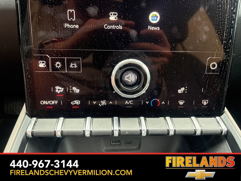 Used 2025 GMC Terrain Elevation image 22