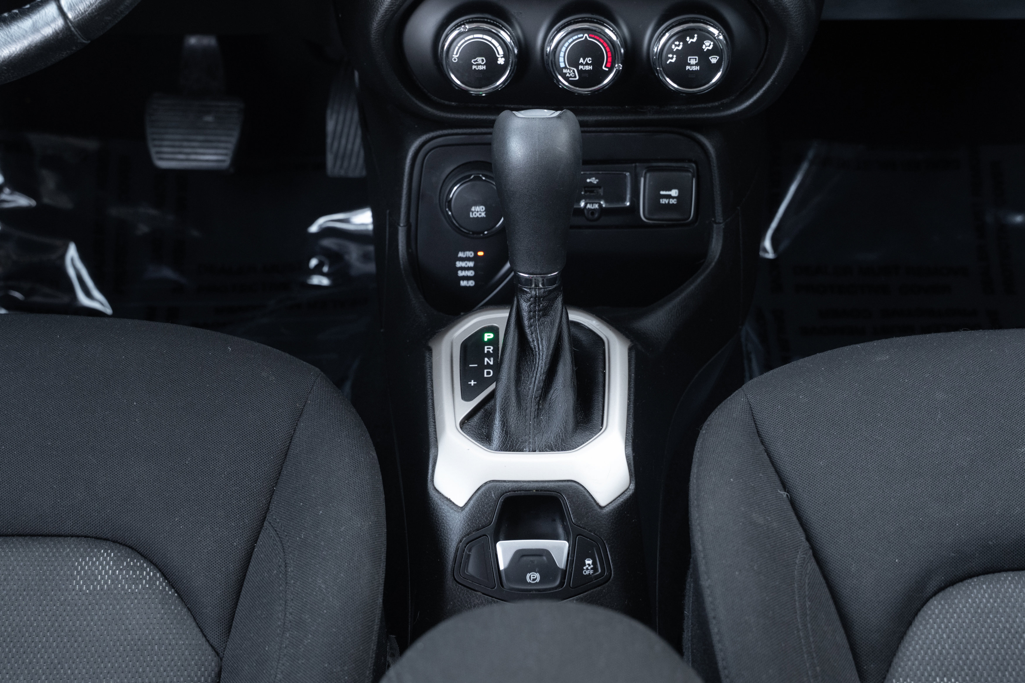 Used 2016 Jeep Renegade Latitude w/ Safety & Security Group image 16