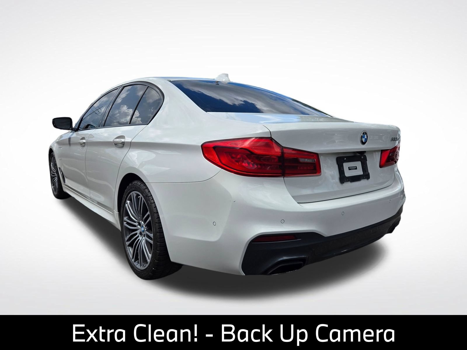 Used 2019 BMW 530e w/ M Sport Package RWD image 5