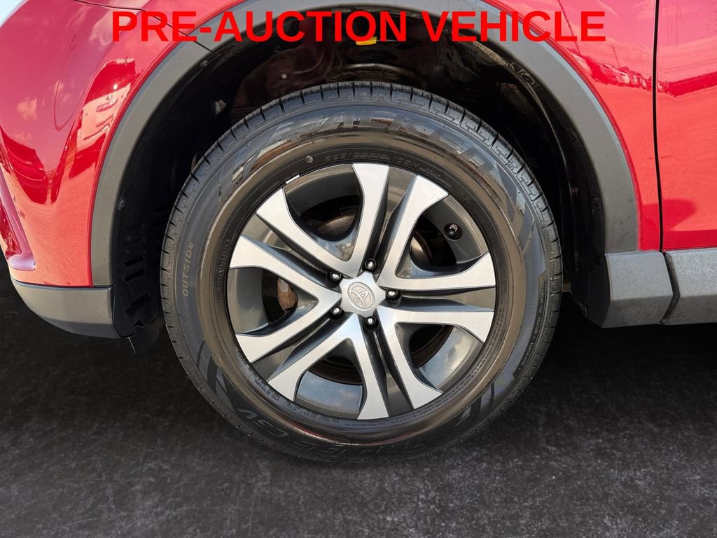 Used 2016 Toyota RAV4 LE AWD/4WD image 9