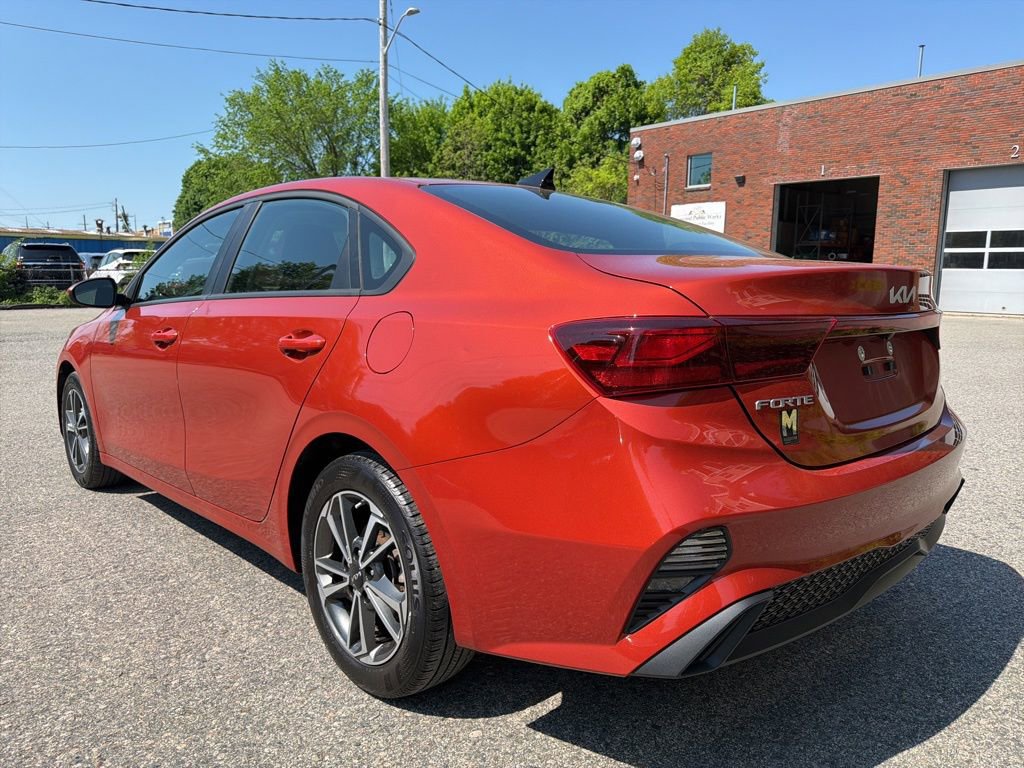Certified 2023 Kia Forte LXS FWD image 3