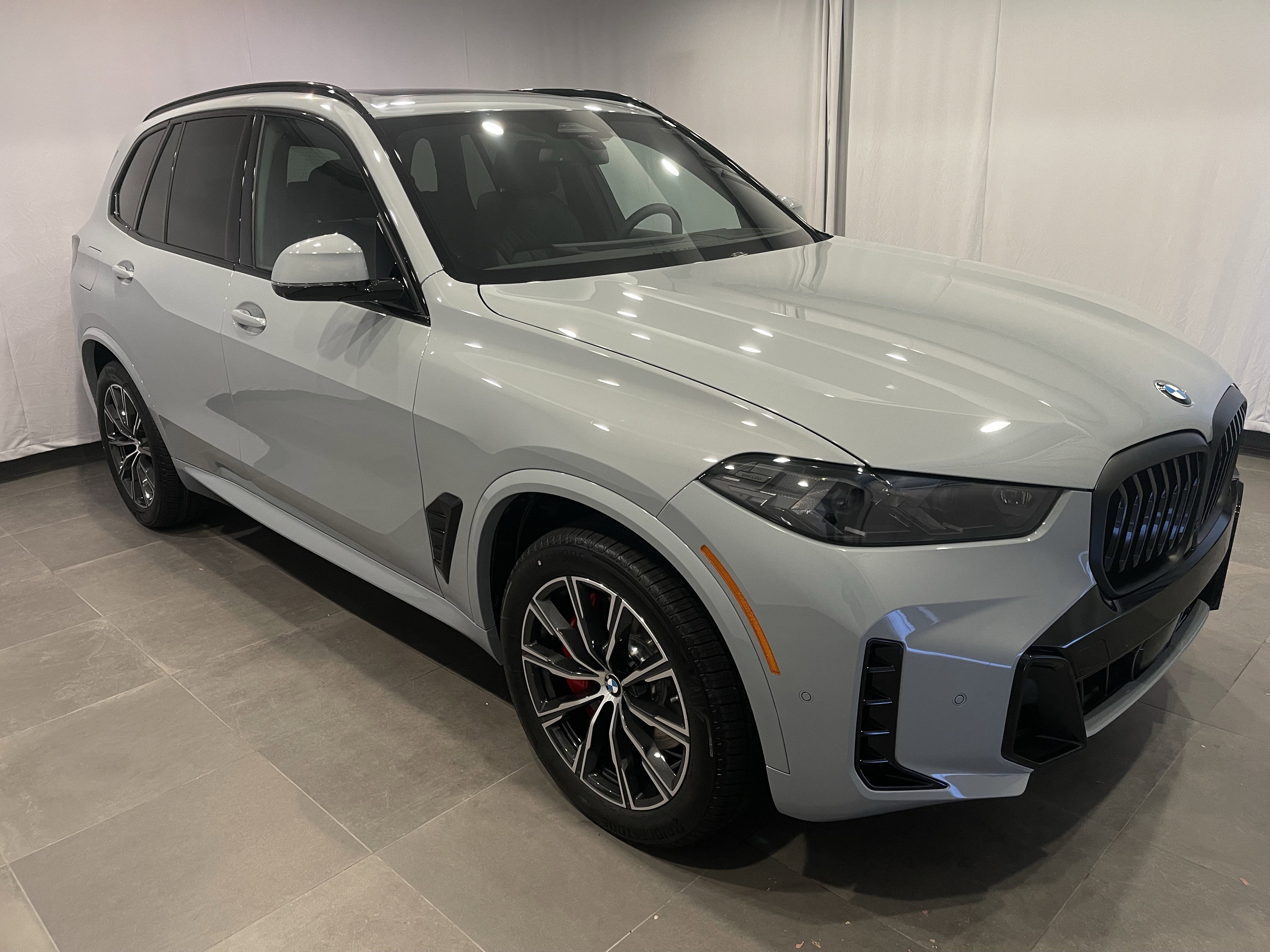 New 2026 BMW X5 xDrive40i AWD/4WD image 3