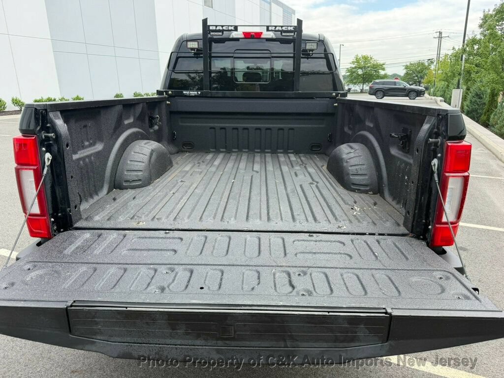 Used 2022 Ford F350 Platinum w/ FX4 Off-Road Package AWD/4WD image 9