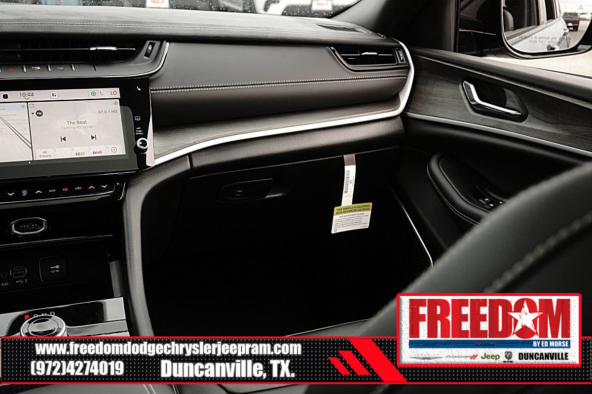 New 2026 Jeep Grand Cherokee Limited w/ Limited Altitude Package RWD image 37