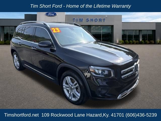 Used 2023 Mercedes-Benz GLB 250 4MATIC w/ Premium Package image 3