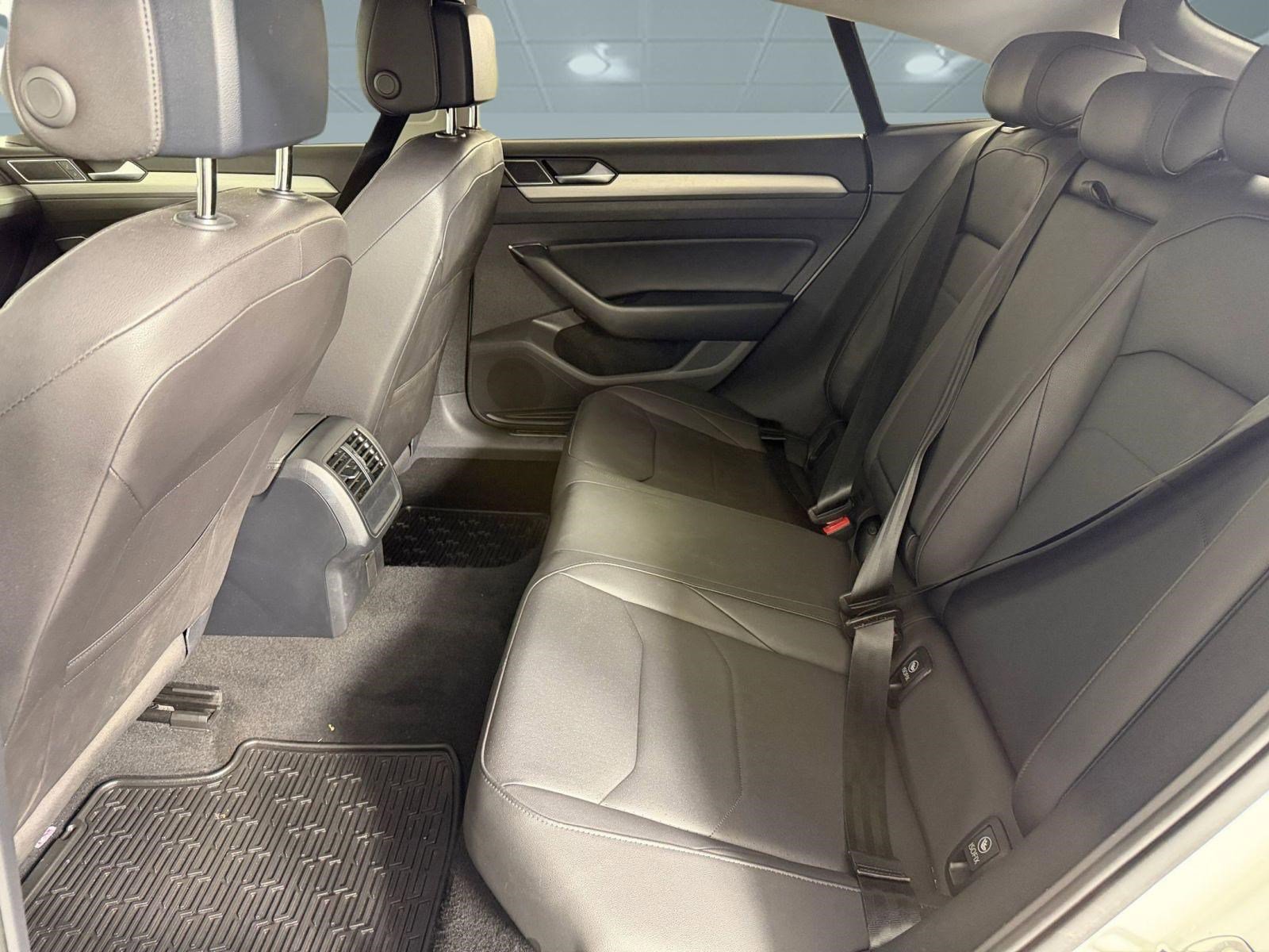 Used 2019 Volkswagen Arteon SE FWD image 13