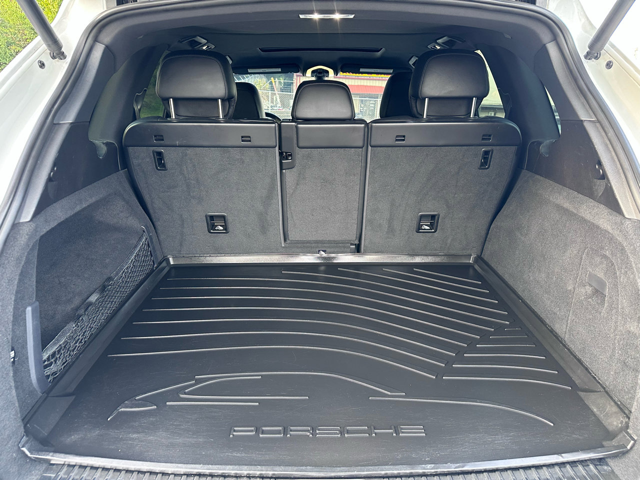 Used 2016 Porsche Cayenne image 42