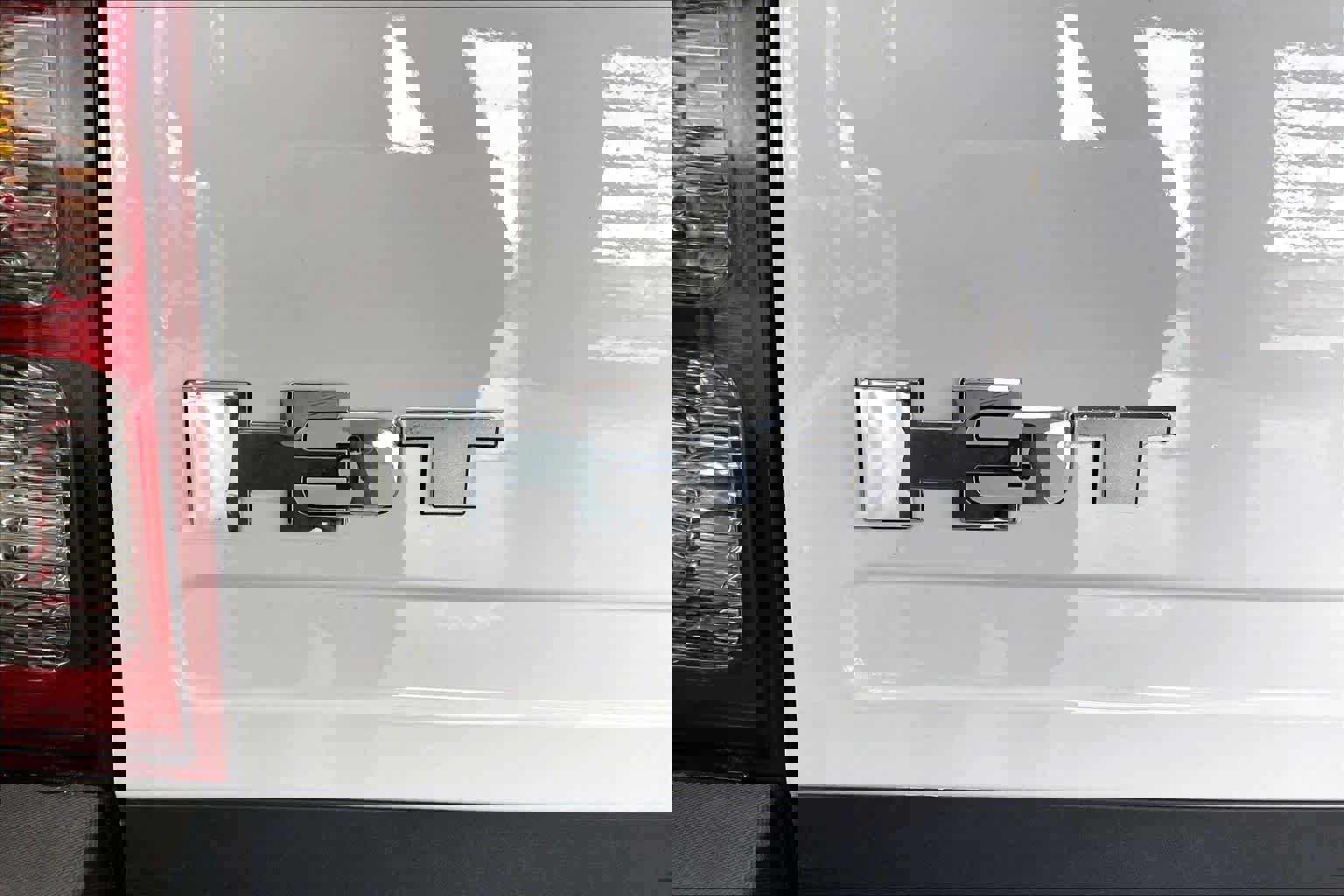 Used 2010 HUMMER H3T Luxury w/ Appearance Package AWD/4WD image 7