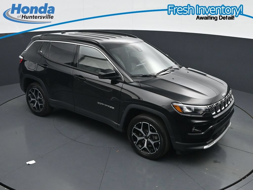 Used 2025 Jeep Compass Limited AWD/4WD image 16