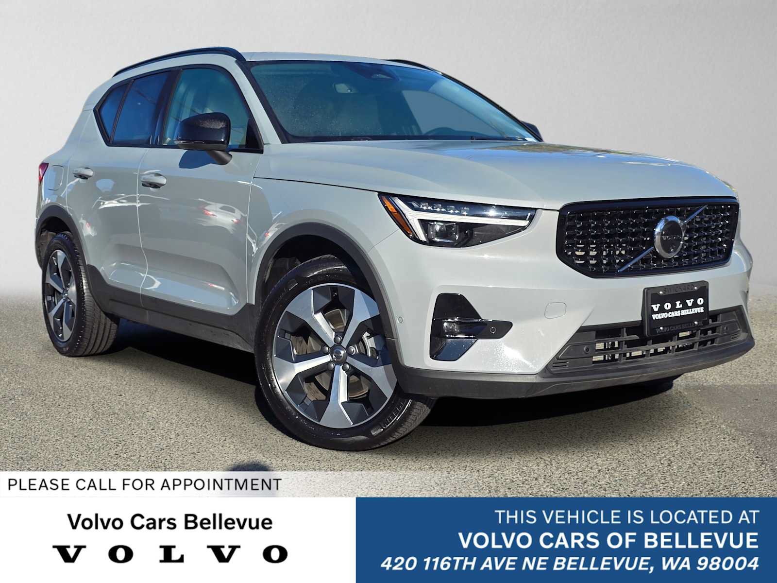 Certified 2026 Volvo XC40 B5 Plus AWD/4WD image 1