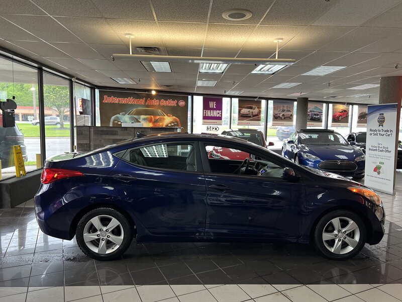 Used 2013 Hyundai Elantra GLS FWD image 5