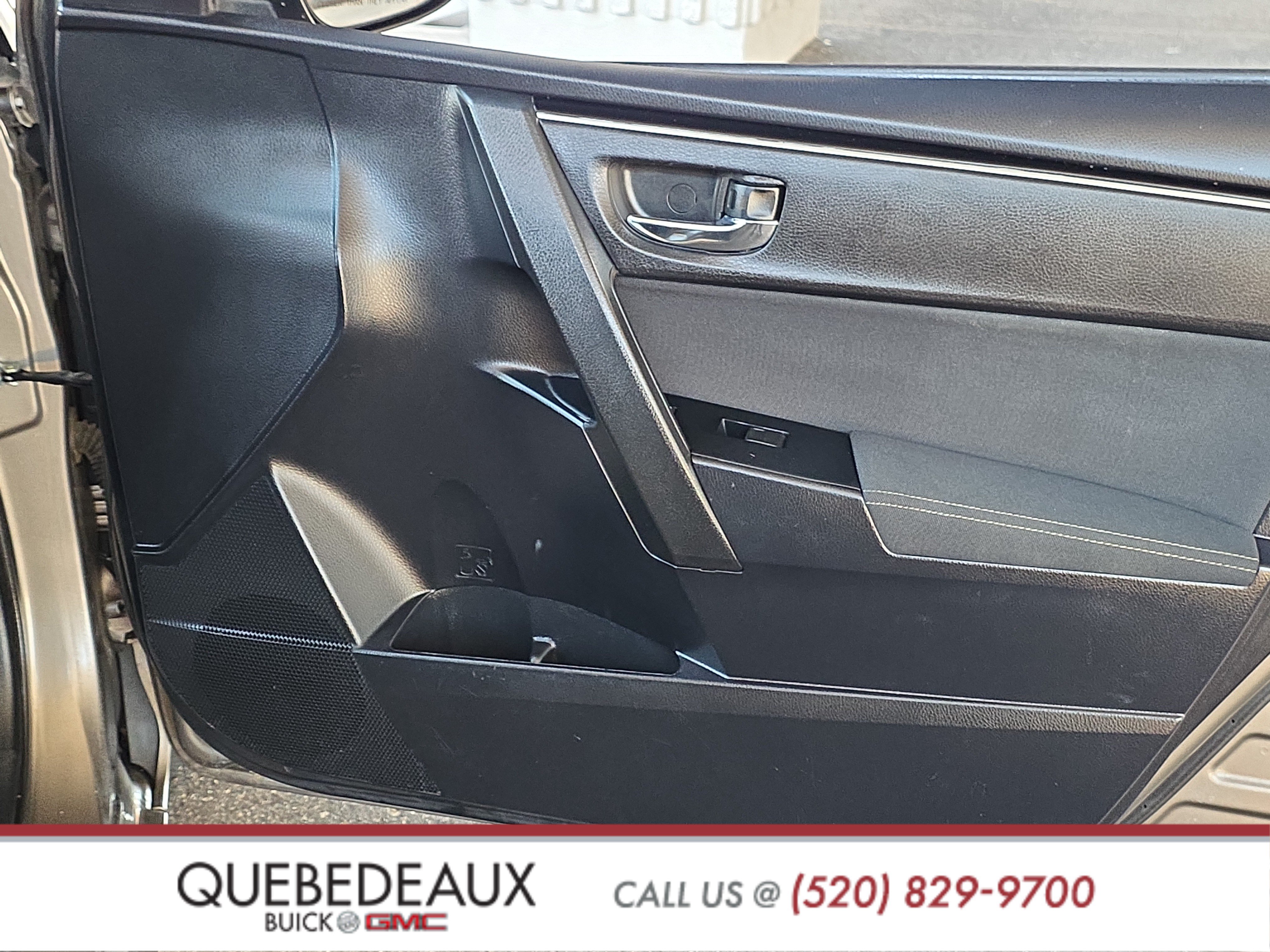 Used 2017 Toyota Corolla LE w/ Carpet Mat Package (TMS) FWD image 25