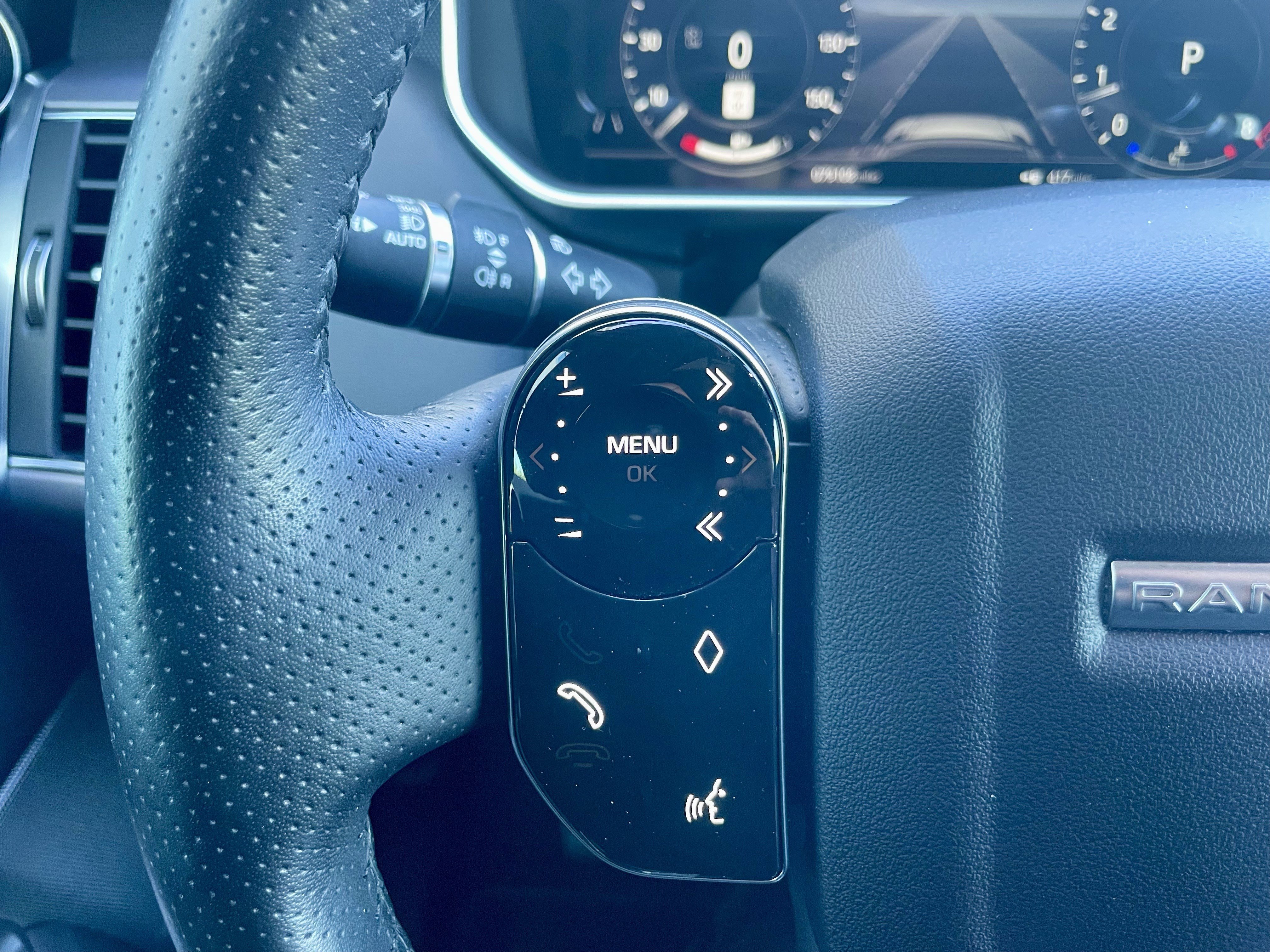 Used 2019 Land Rover Range Rover Sport HSE AWD/4WD image 23