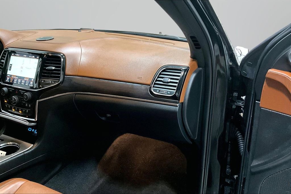 Used 2021 Jeep Grand Cherokee Overland image 26