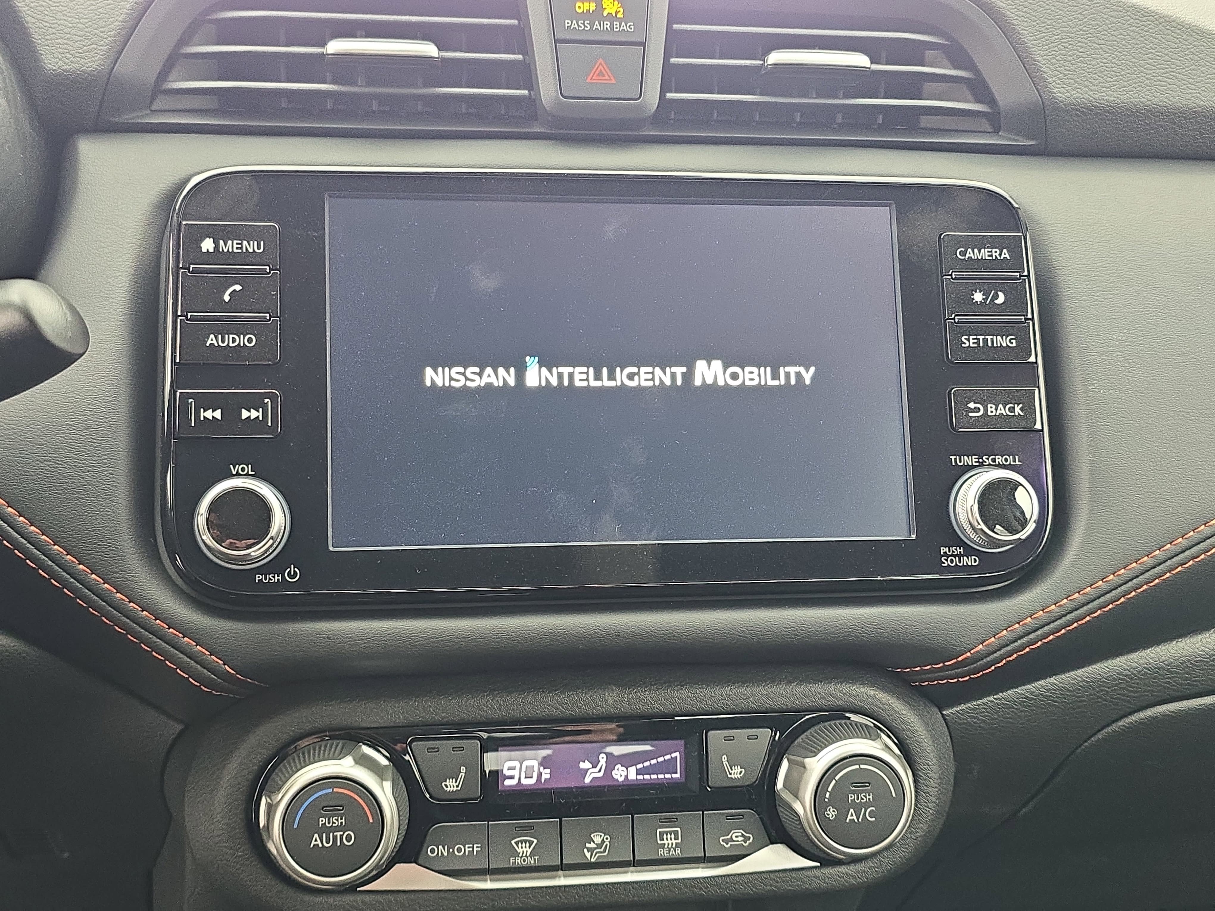 New 2025 Nissan Versa SR w/ Trunk Package FWD image 19