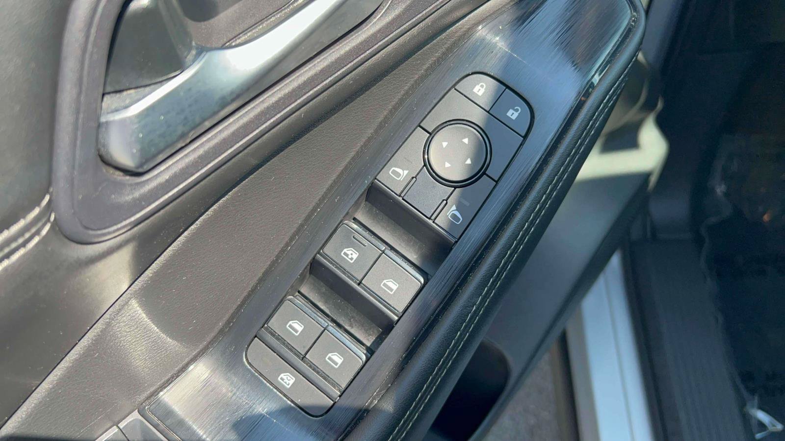 Used 2023 Nissan Rogue SV w/ SV Premium B Package AWD/4WD image 24