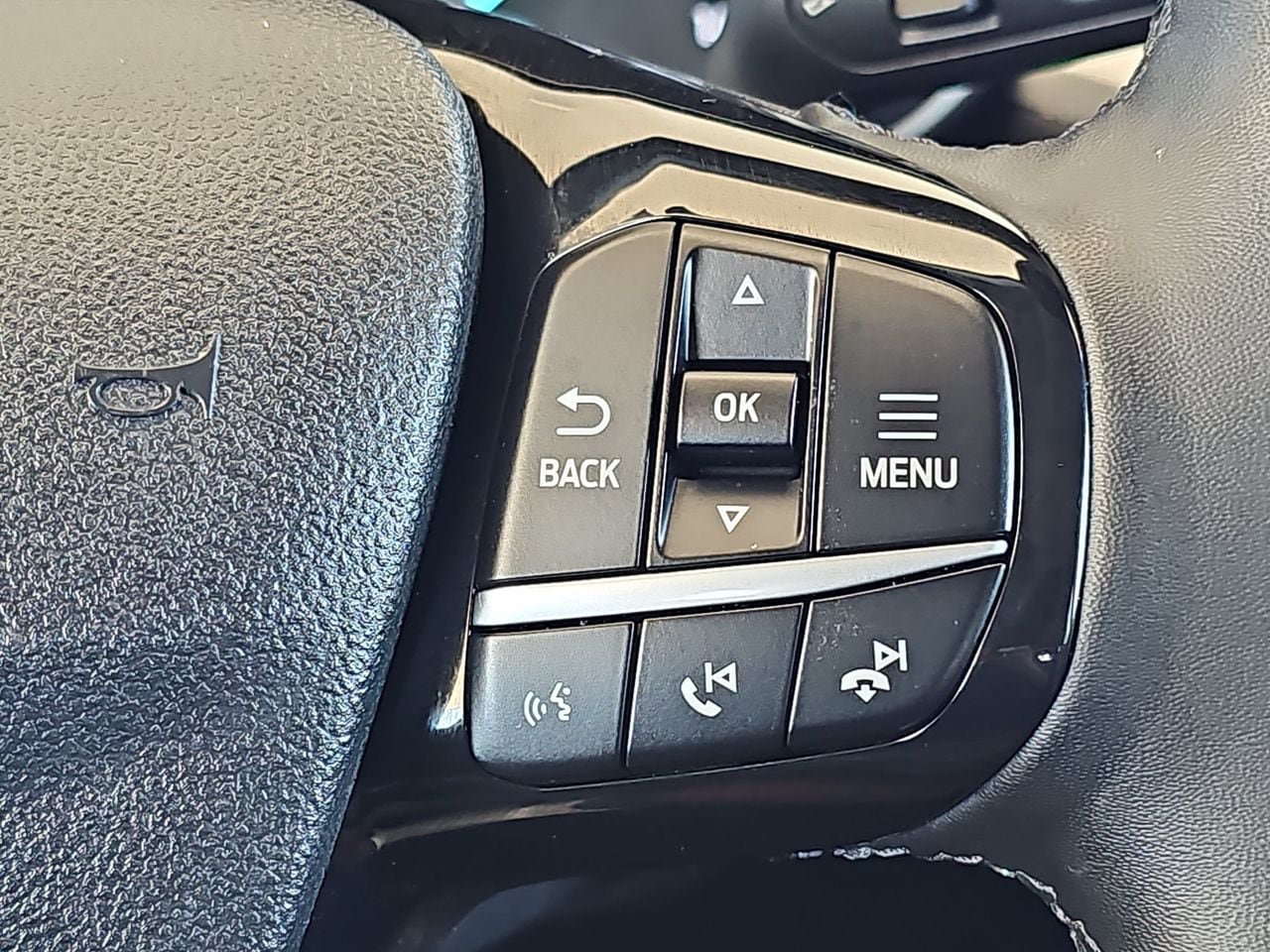 Used 2022 Ford Escape SE w/ SE Sport Appearance Package FWD image 23