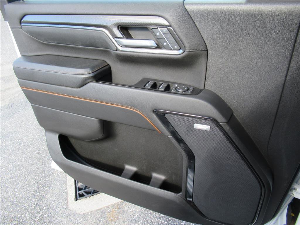 Used 2024 GMC Sierra 2500 AT4 w/ AT4 Premium Plus Package image 29