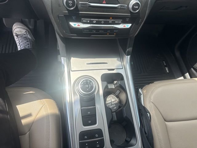 Used 2020 Ford Explorer XLT w/ Equipment Group 202A RWD image 20