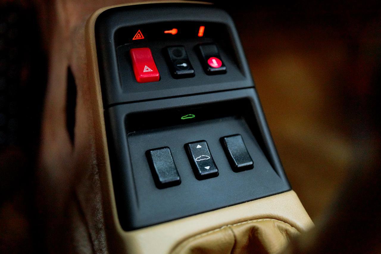 Used 1998 Porsche 911 Carrera image 46