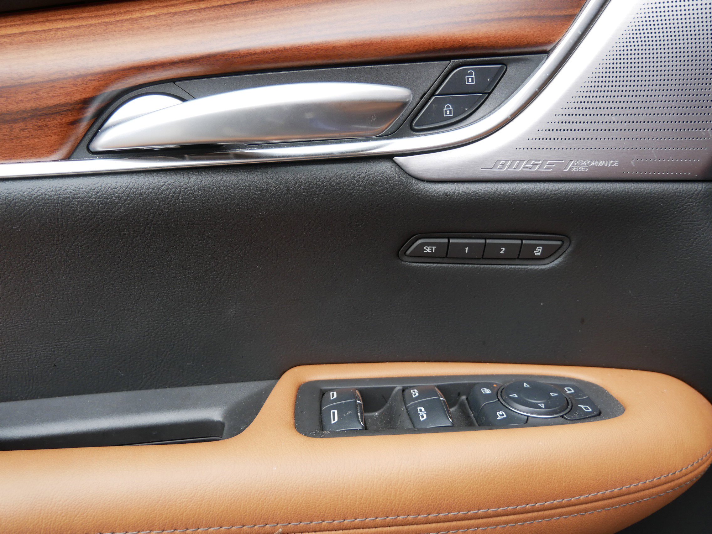 Certified 2025 Cadillac XT5 Premium Luxury w/ Technology Package image 9