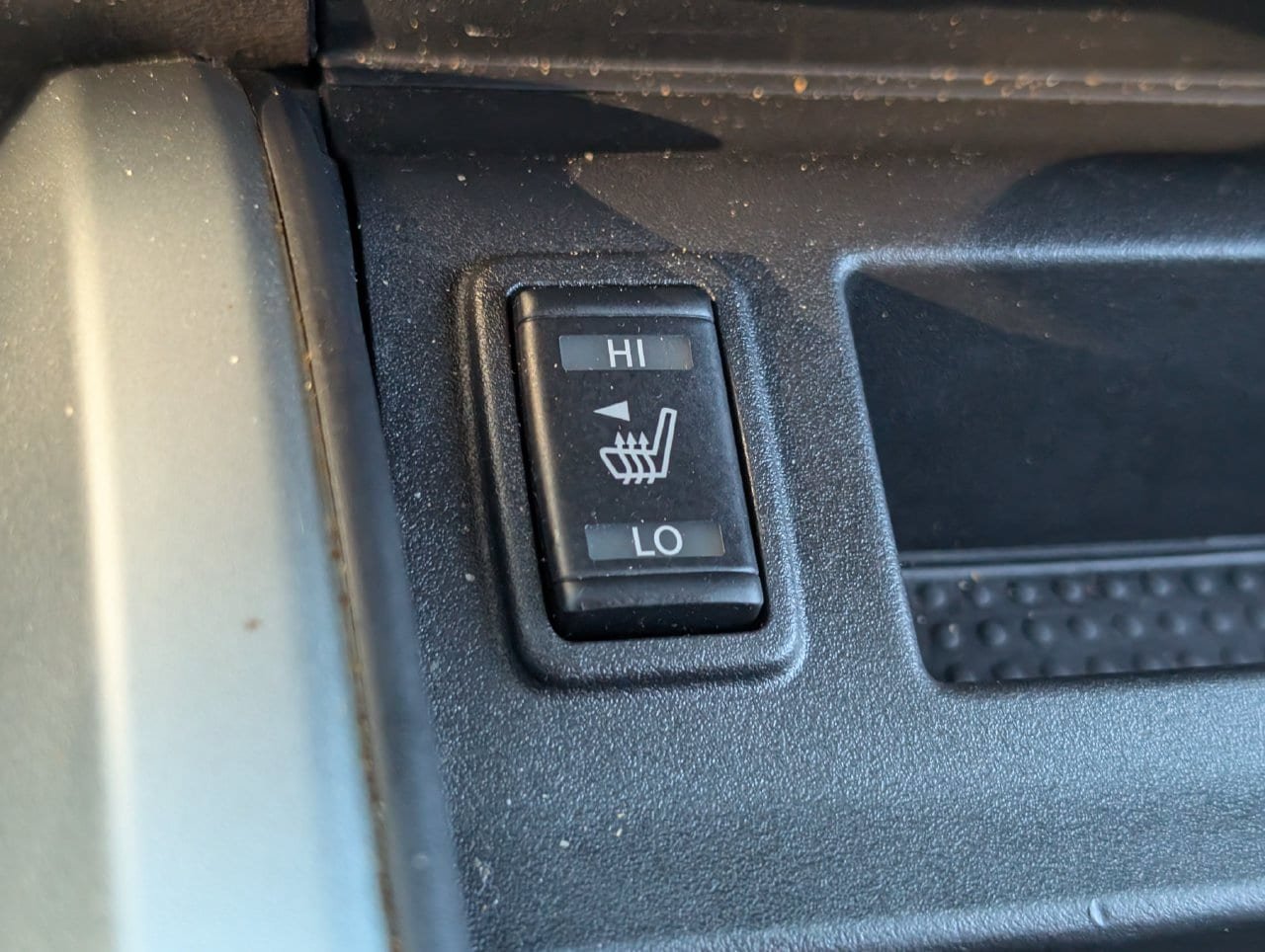 Used 2018 Nissan Titan SV w/ SV Convenience Package RWD image 20