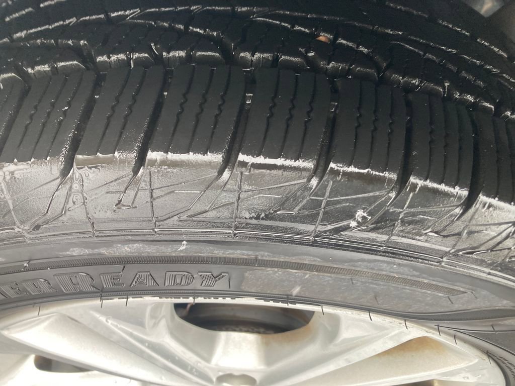 Used 2019 Ford Escape SE image 32