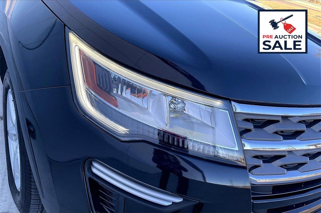 Used 2018 Ford Explorer XLT image 28