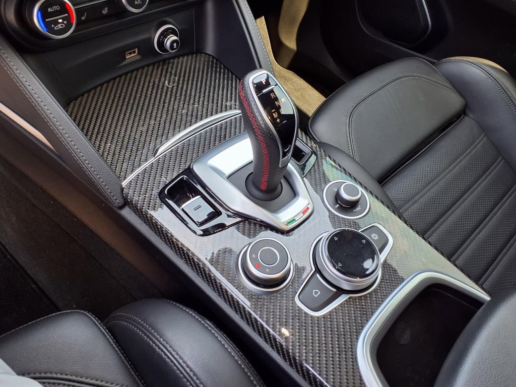 Used 2023 Alfa Romeo Stelvio Estrema AWD/4WD image 26