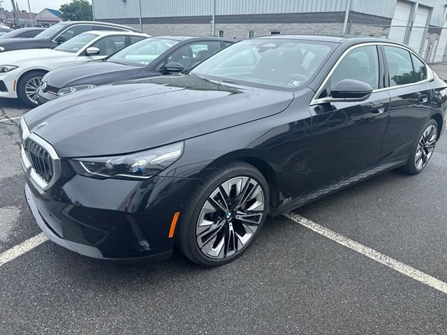 Used 2024 BMW 530i xDrive w/ Premium Package AWD/4WD video 1