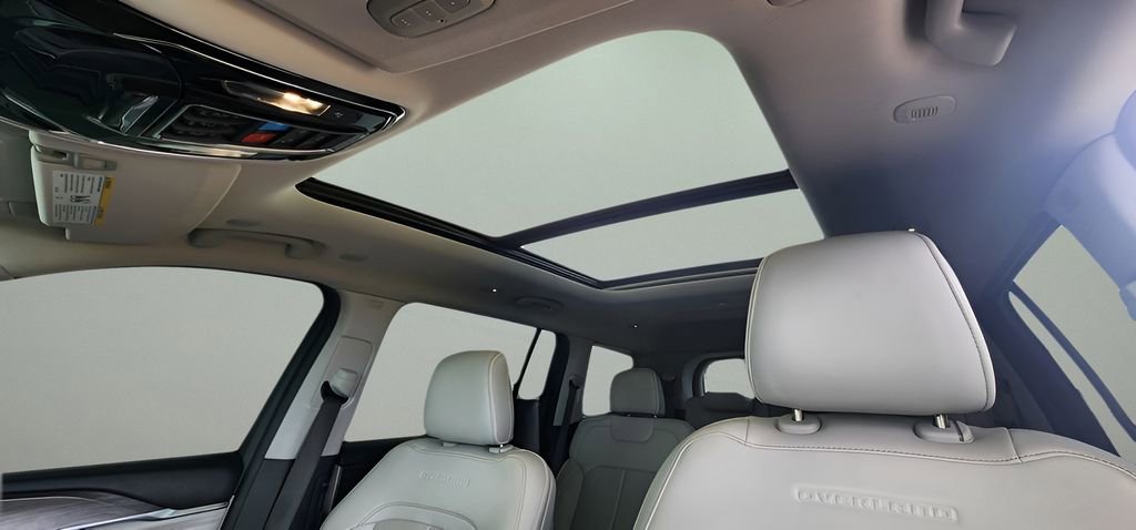 Used 2023 Jeep Grand Cherokee L Overland w/ Rear Seat Video Group I AWD/4WD image 19