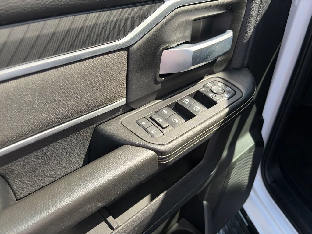 Certified 2025 RAM 2500 Big Horn AWD/4WD image 16