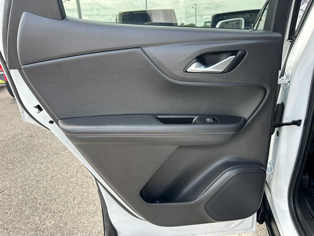 Used 2019 Chevrolet Blazer RS w/ Sun and Wheels Package FWD image 15