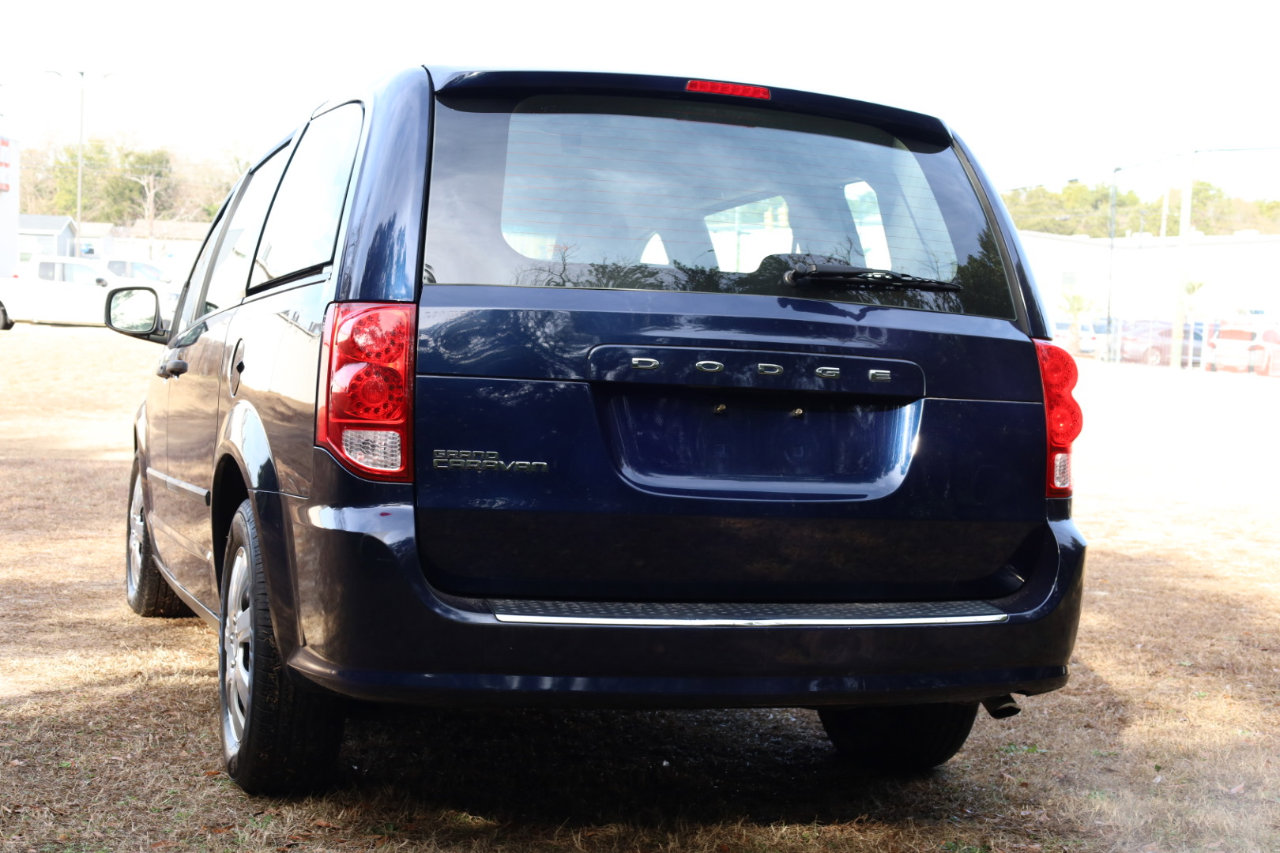 Used 2016 Dodge Grand Caravan American Value Package image 4