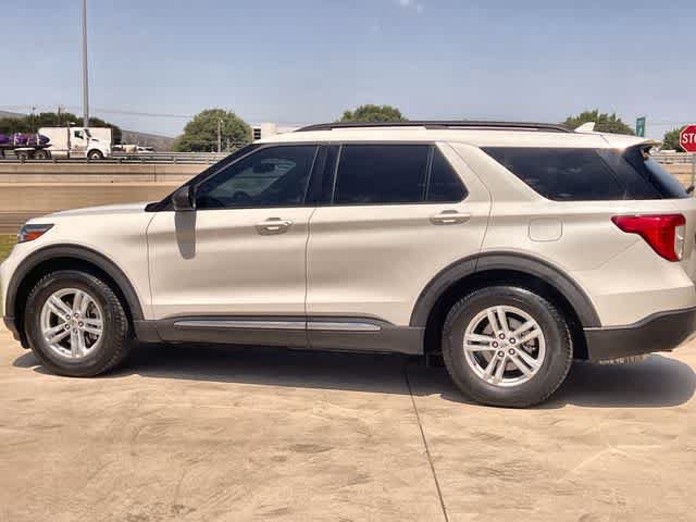 Used 2020 Ford Explorer XLT w/ Equipment Group 202A RWD image 4
