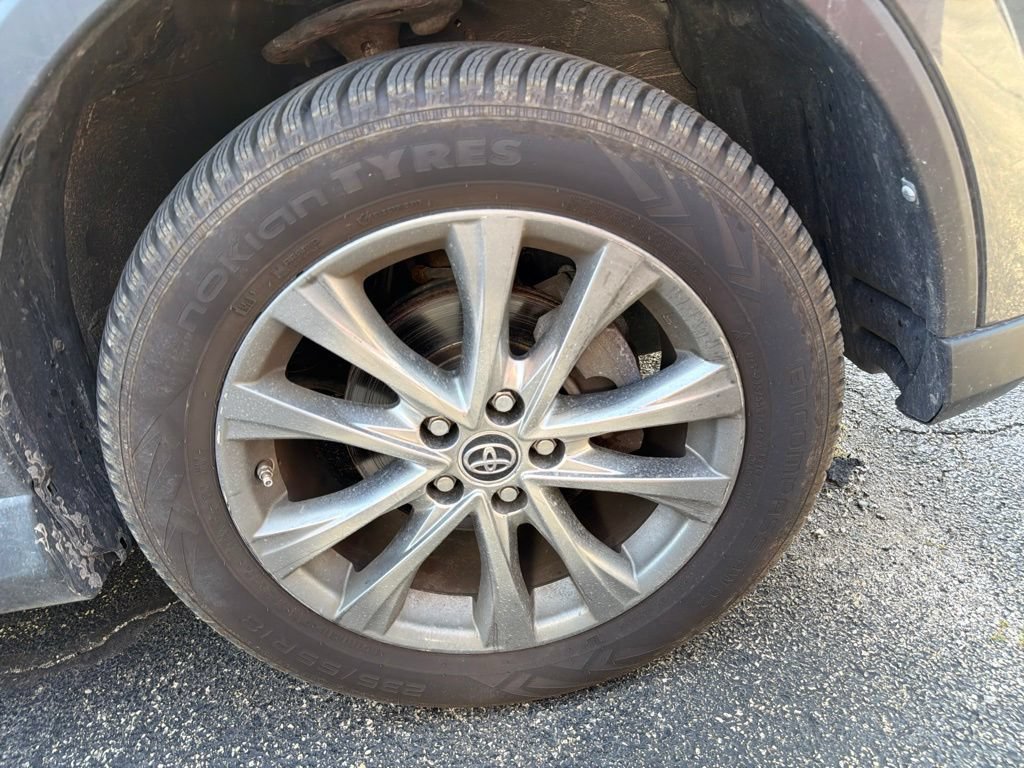 Used 2016 Toyota RAV4 Limited AWD/4WD image 10