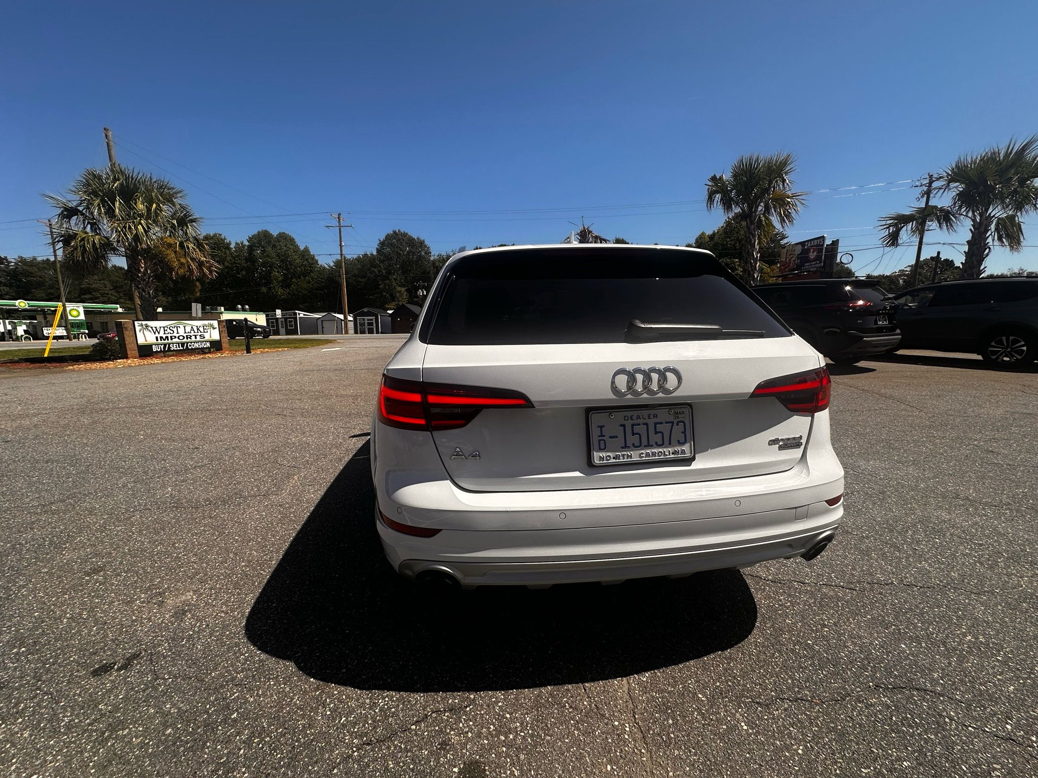 Used 2018 Audi A4 2.0T allroad Prestige w/ Prestige Package image 24