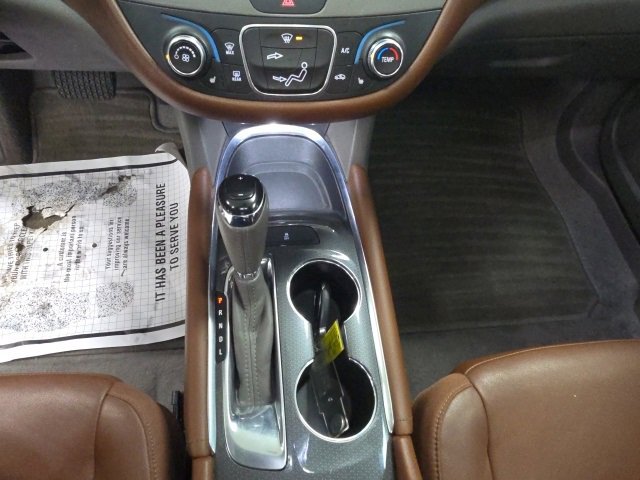 Used 2018 Chevrolet Malibu LT w/ Leather Package image 21