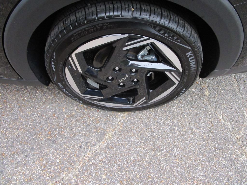 Used 2025 Kia K4 EX image 12