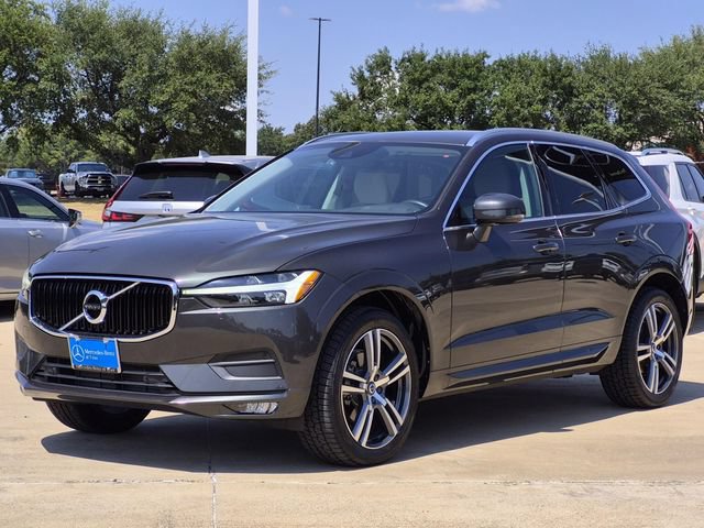 Used 2021 Volvo XC60 T5 Momentum w/ Premium Package FWD image 3